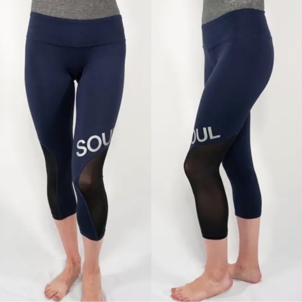 SOULCYCLE Navy Blue w/Black Mesh Capri Leggings EUC Women's Medium